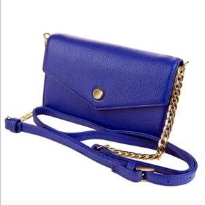 Stella & Max Crossbody Smartphone Wallet in Blue